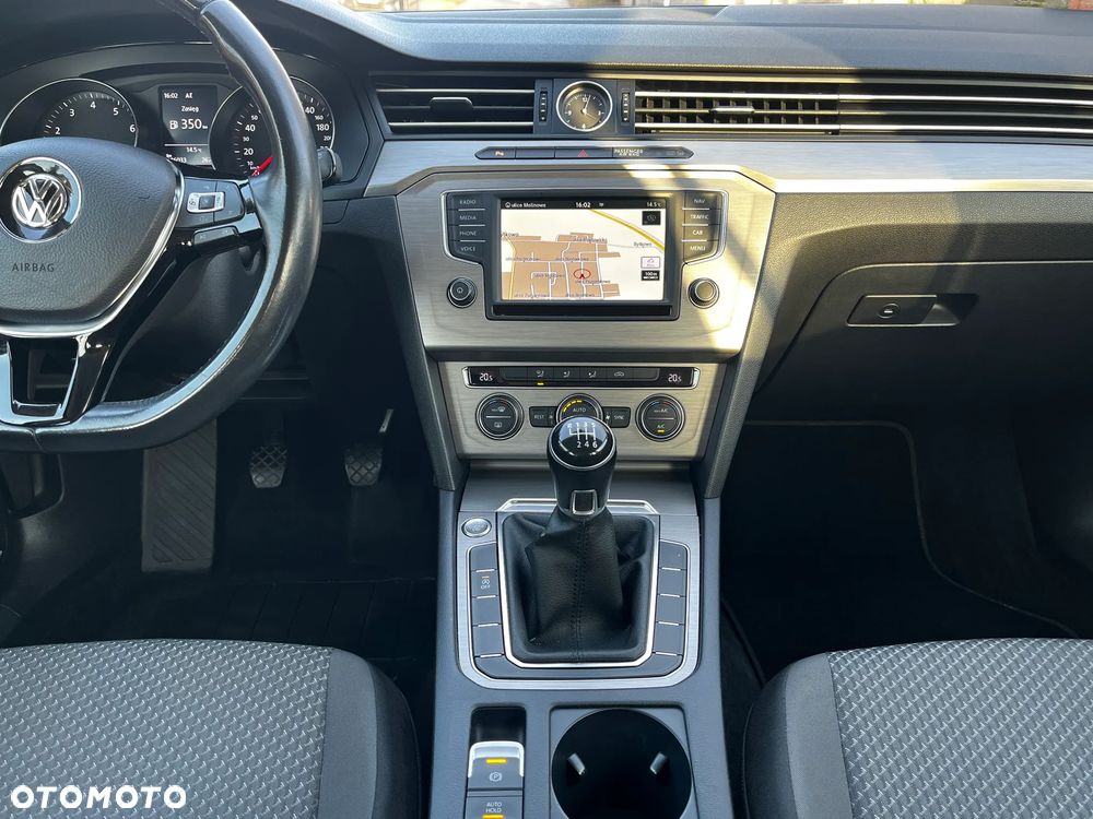 Volkswagen Passat 1.4 TSI BMT Trendline - 20