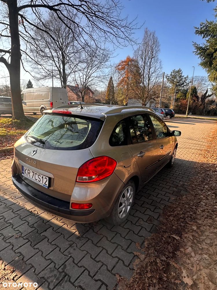 Renault Clio 1.2 16V Authentique - 5