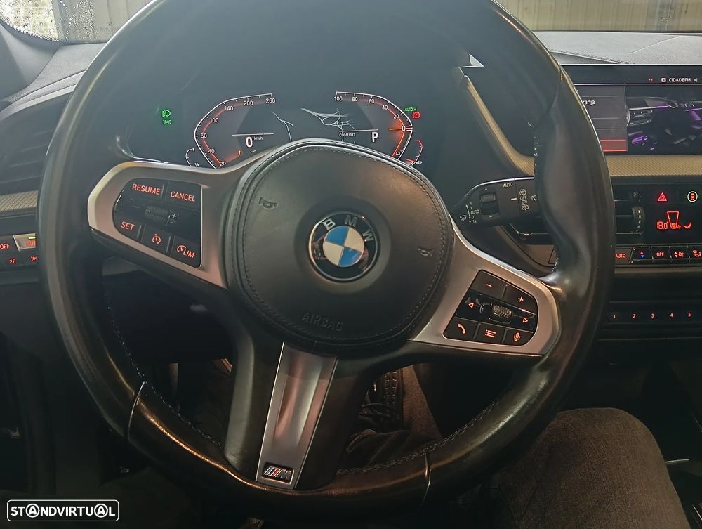BMW 116 d Pack Desportivo M Auto - 32