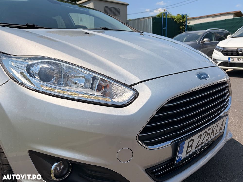 Ford Fiesta 1.5 TDCi DPF Titanium - 13