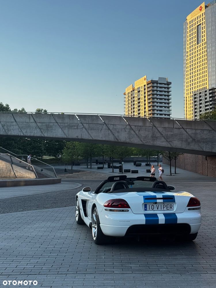 Dodge Viper - 24