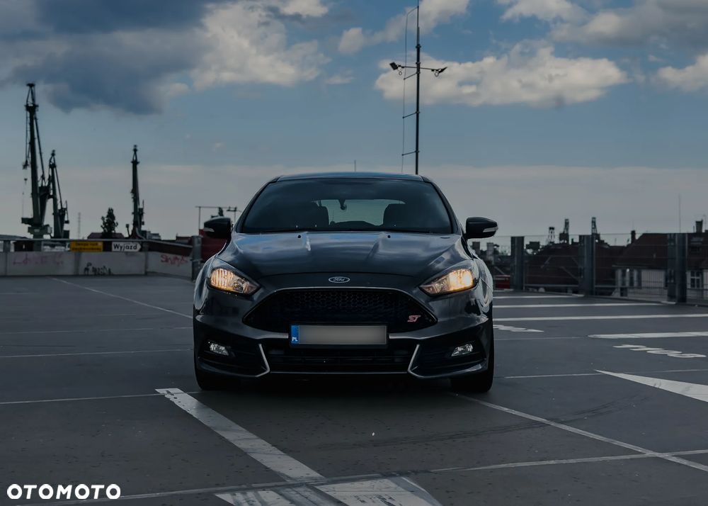 Ford Focus 2.0 EcoBoost ST - 2