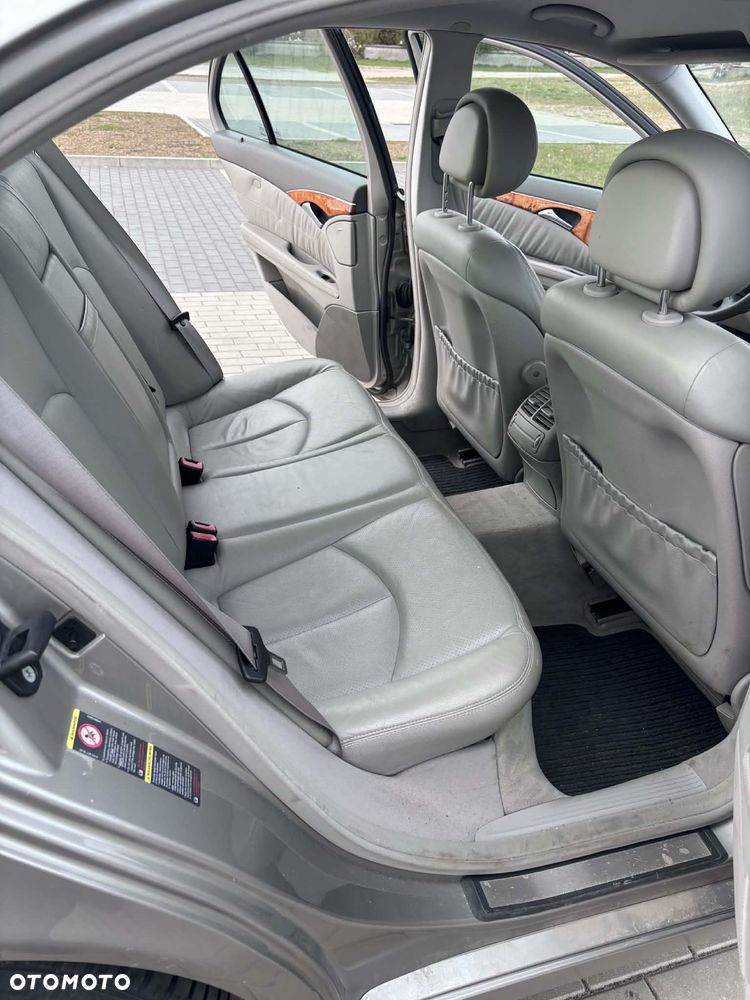 Mercedes-Benz Klasa E 200 CDI Elegance - 17