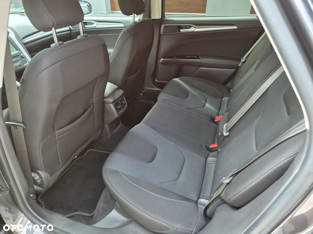 Ford Mondeo - 17