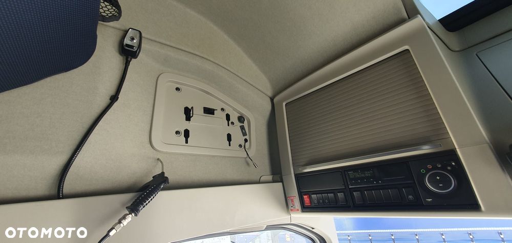 Volvo FH 460 GLOBETROTTER XL I-SAVE + ADR - 13