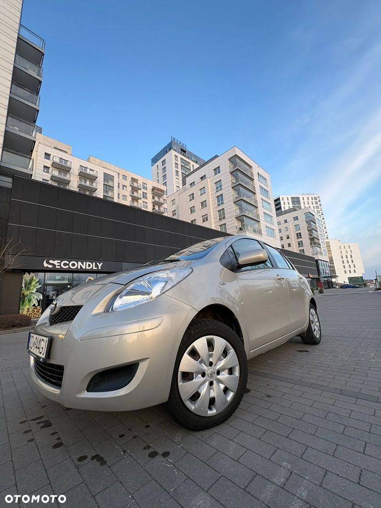 Toyota Yaris 1.33 Luna - 1