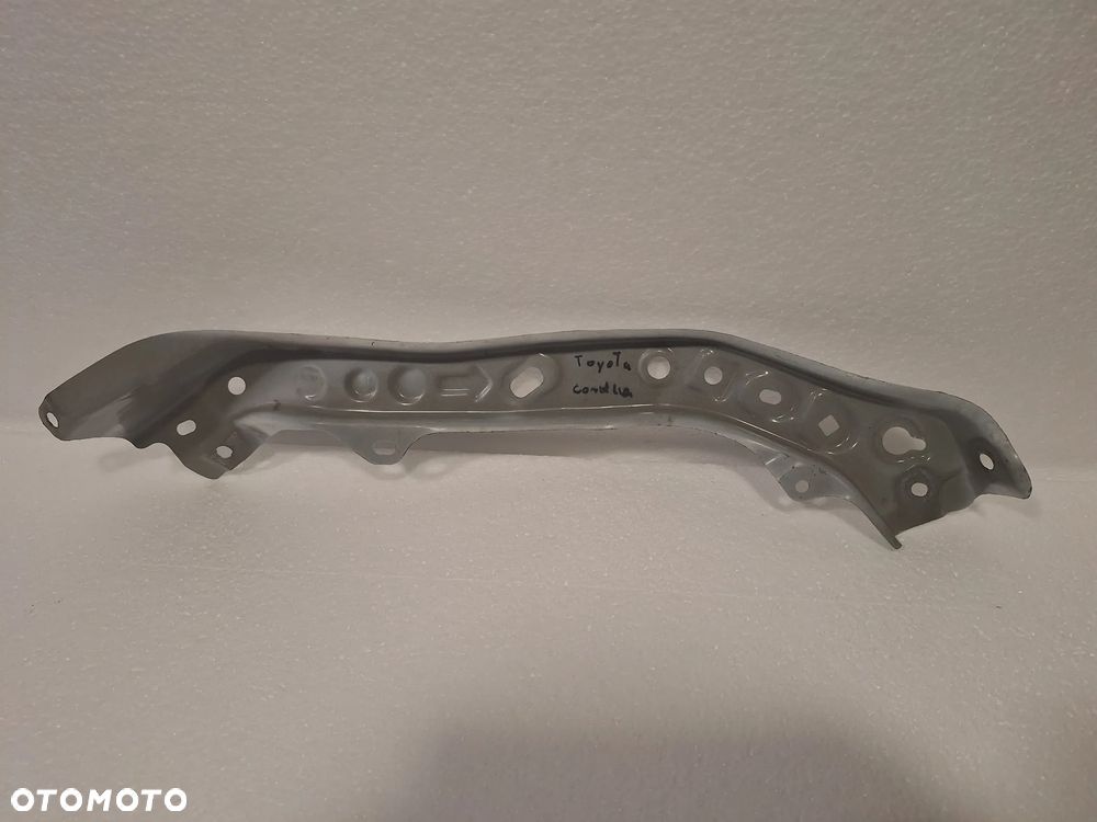 TOYOTA COROLLA E21 2019-2025 OKULAR LAMPY WZMOCNIENIE PRZÓD PAS - 3