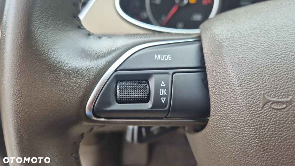 Audi A4 Avant 2.0 TDI DPF clean diesel multitronic Ambiente - 18