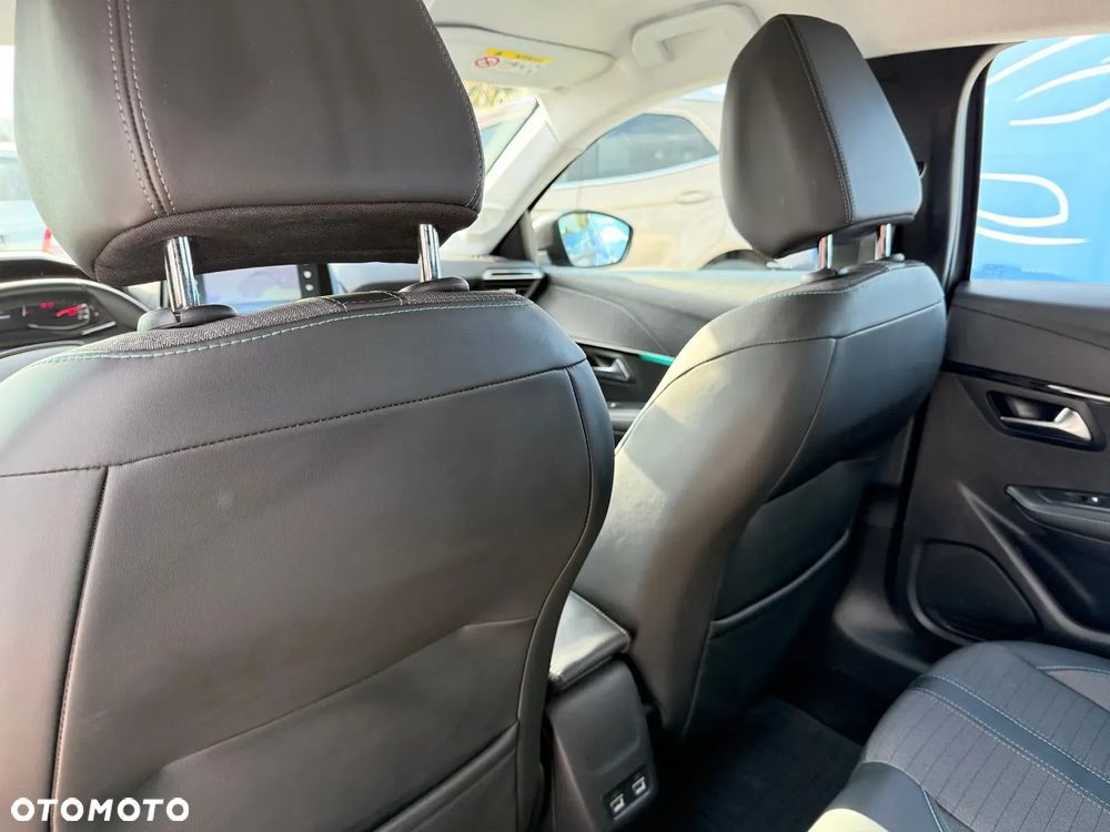 Peugeot 208 PureTech 100 Allure - 14