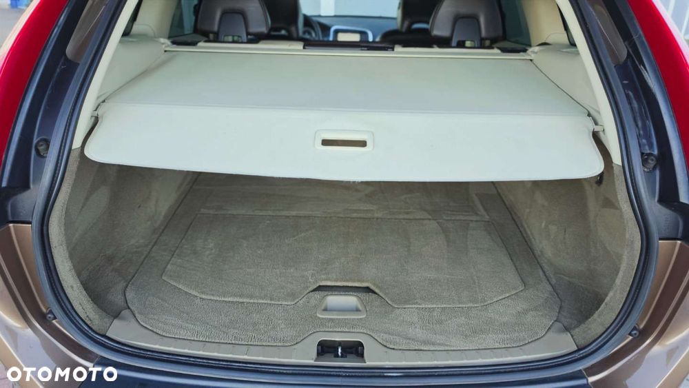 Volvo XC 60 - 25