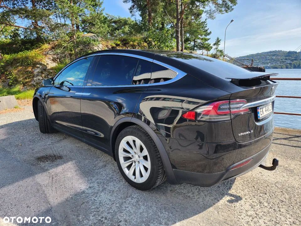 Tesla Model X Long Range Plus - 4