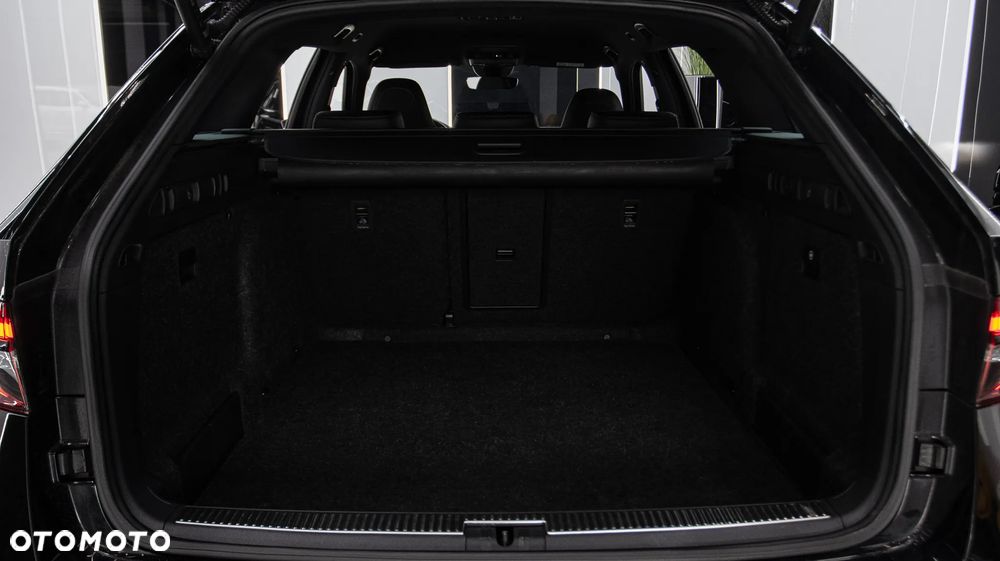 Skoda Superb 2.0 TDI SCR Sportline DSG - 35