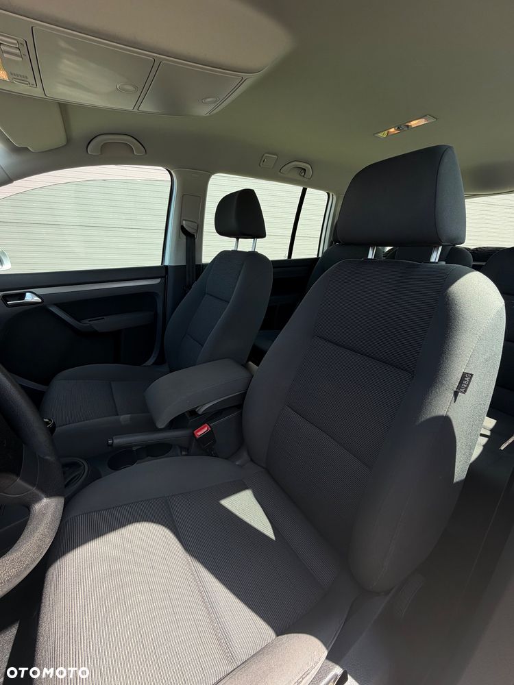 Volkswagen Touran 1.9 TDI DPF Blue Motion Trendline - 20