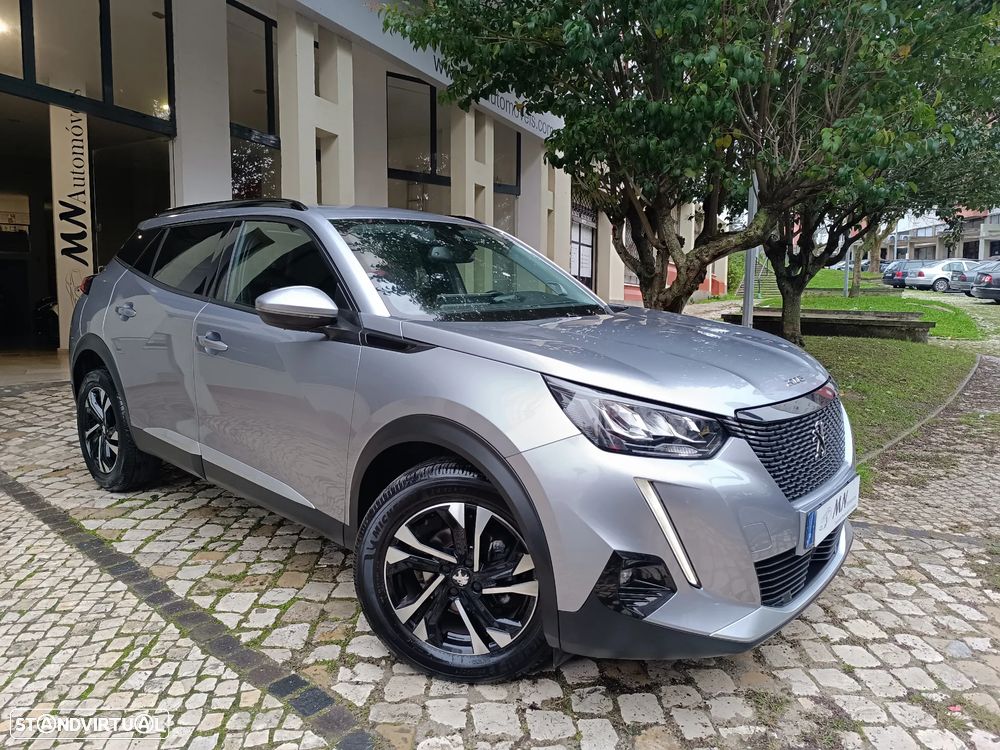 Peugeot 2008 PureTech 130 EAT8 Allure - 4