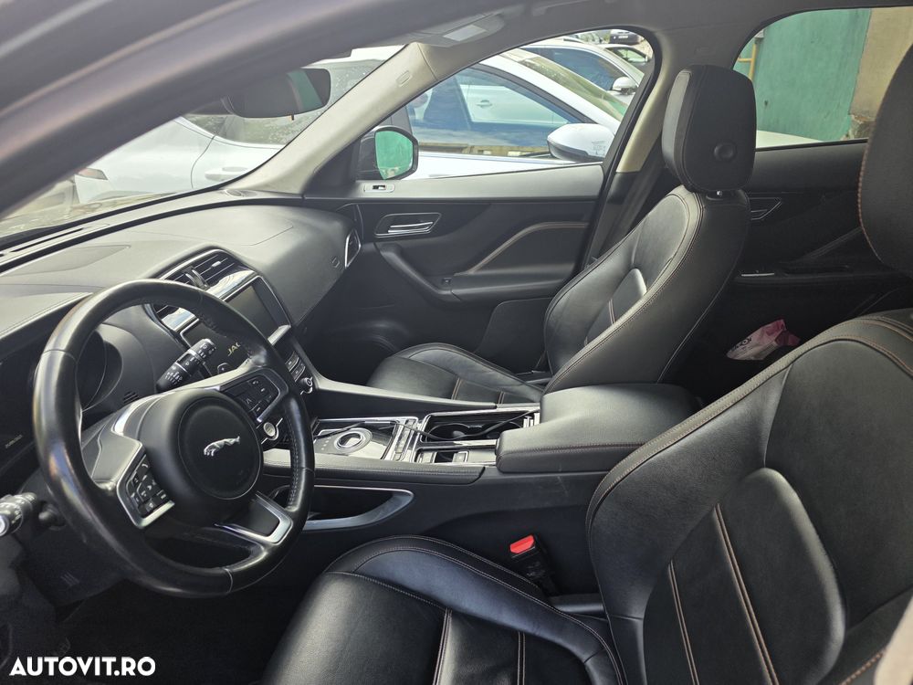 Jaguar F-Pace 20d AWD Aut. Portfolio - 6