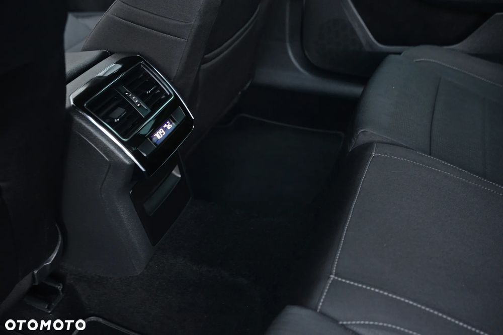 Skoda Superb 2.0 TDI Sportline - 8