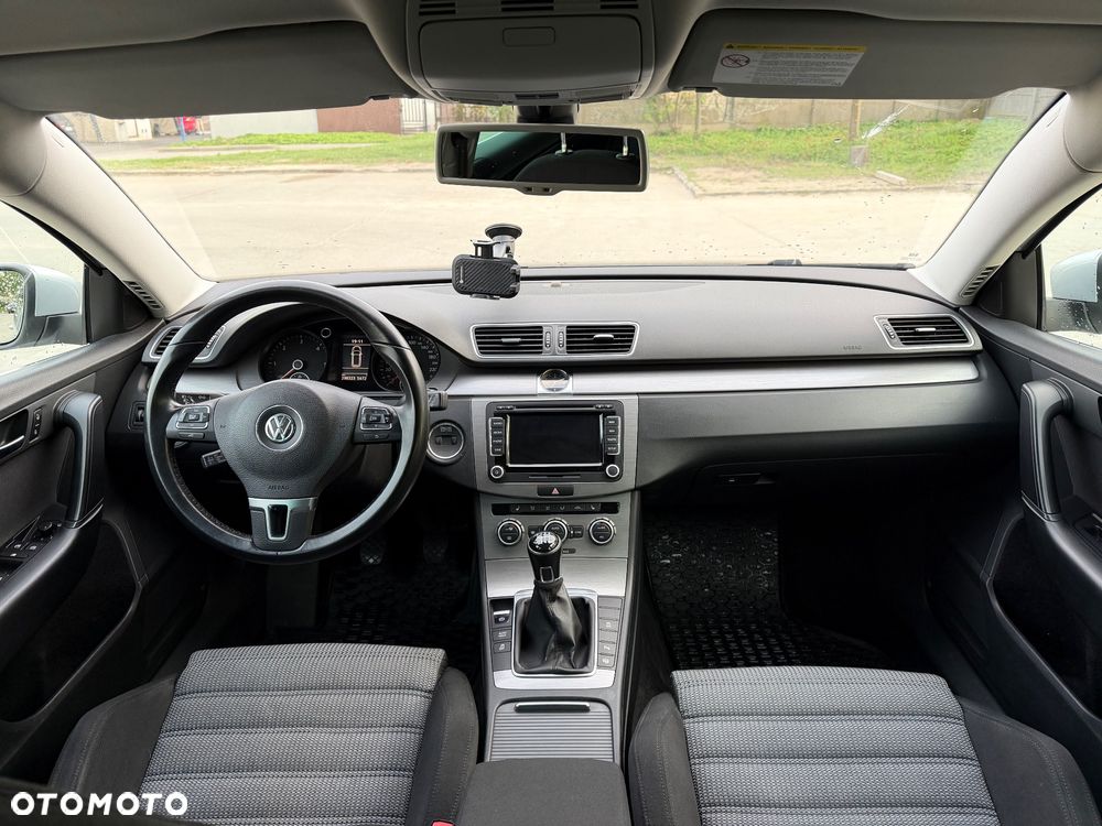 Volkswagen Passat 2.0 TDI BlueMotion Technology Highline - 18