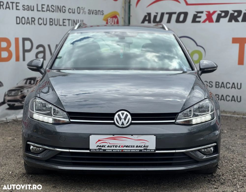 Volkswagen Golf - 11
