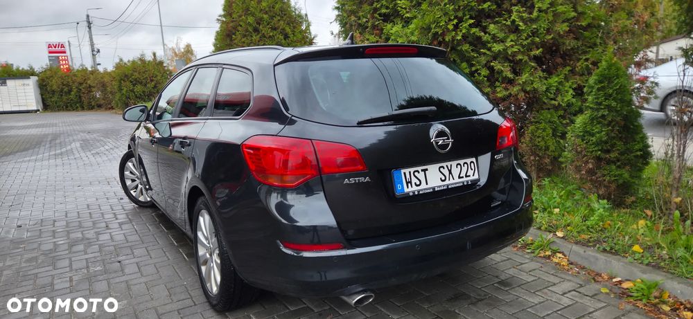 Opel Astra 2.0 CDTI DPF Automatik Design Edition - 10