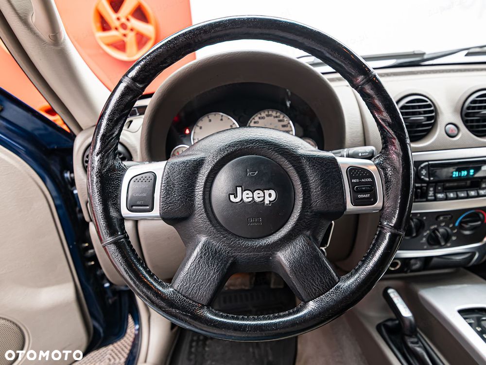 Jeep Cherokee - 16