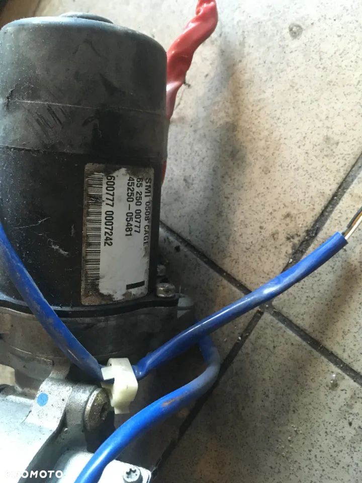 POMPA WSPOMAGANIA AVENSIS II T25 1.8B 995-07301 - 4