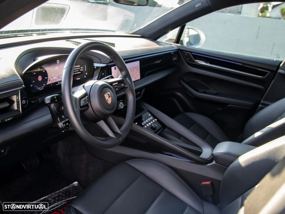 Porsche Macan Electric - 21