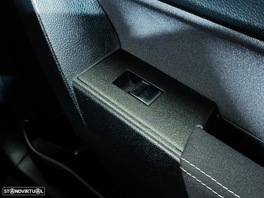 Toyota Corolla 1.4 D-4D Exclusive+Navi - 26