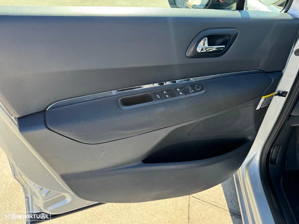 Peugeot 5008 1.6 E-HDi 5L Active CMP6 - 10