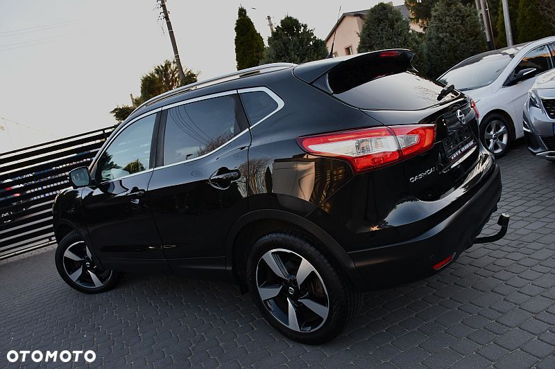 Nissan Qashqai 1.6 dCi Xtronic TEKNA+ - 3