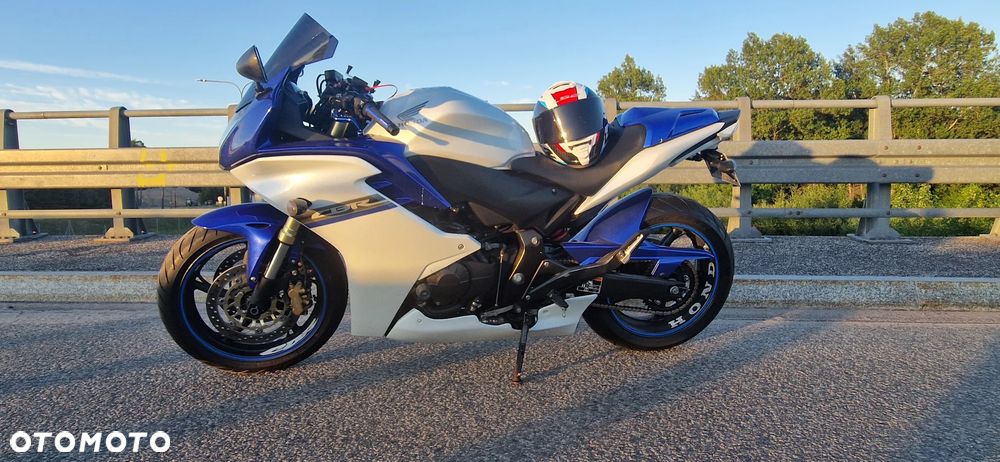 Honda CBR - 2