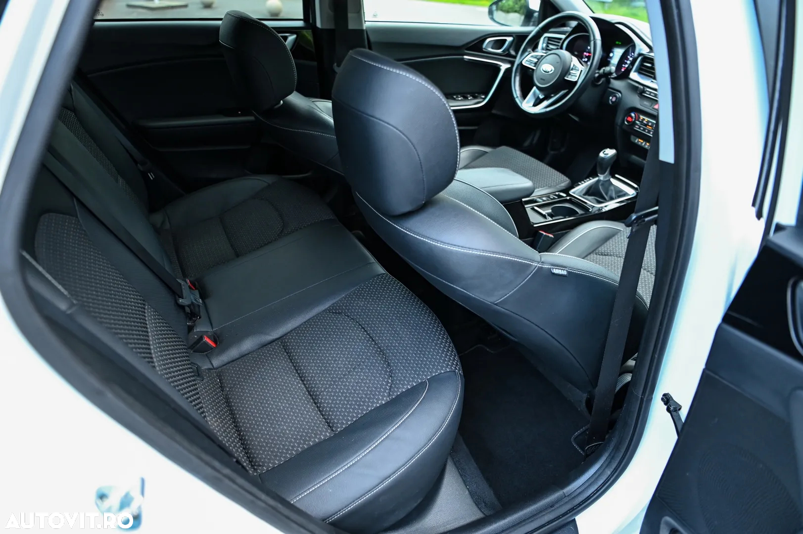 Kia Ceed - 13