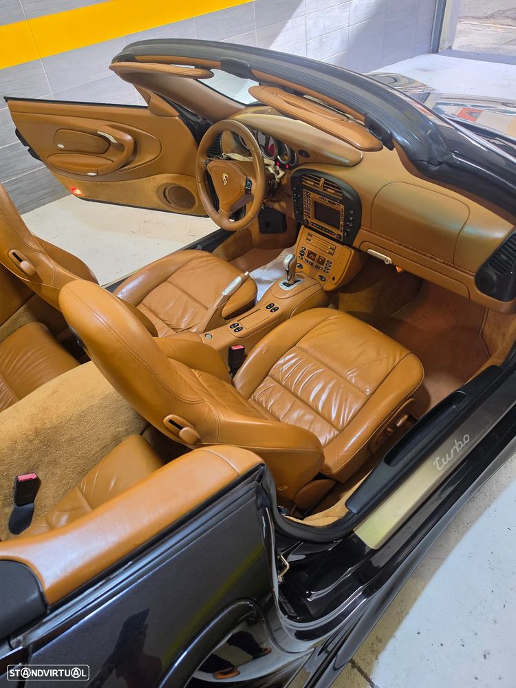 Porsche 911 Série F - 38
