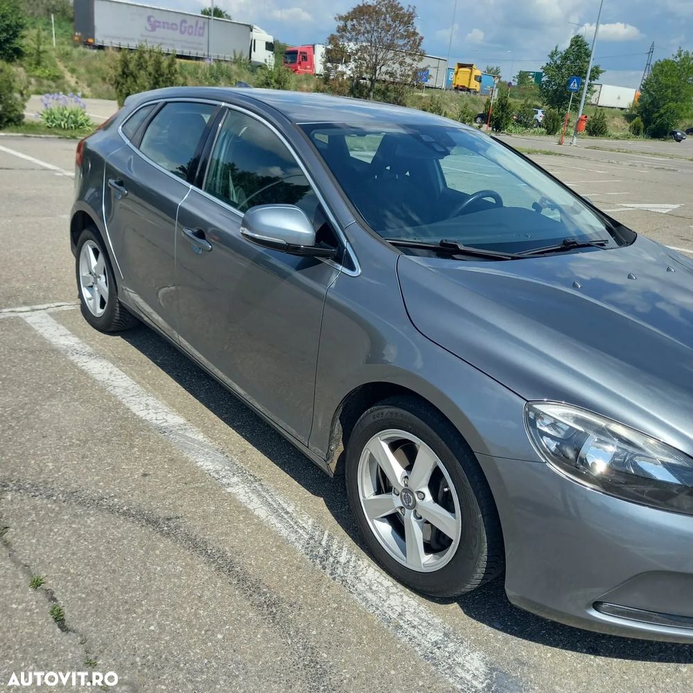 Volvo V40 D4 VEA Momentum - 2