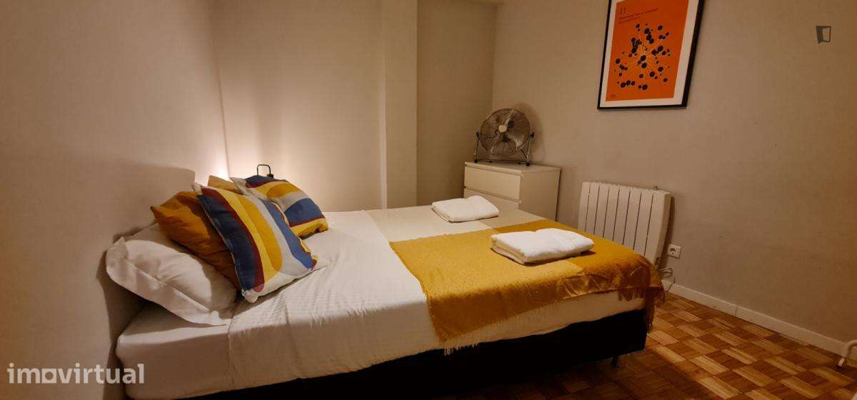 Apartamento com 3 quartos - localizado em Cedofeita Porto - Grande imagem: 4/20