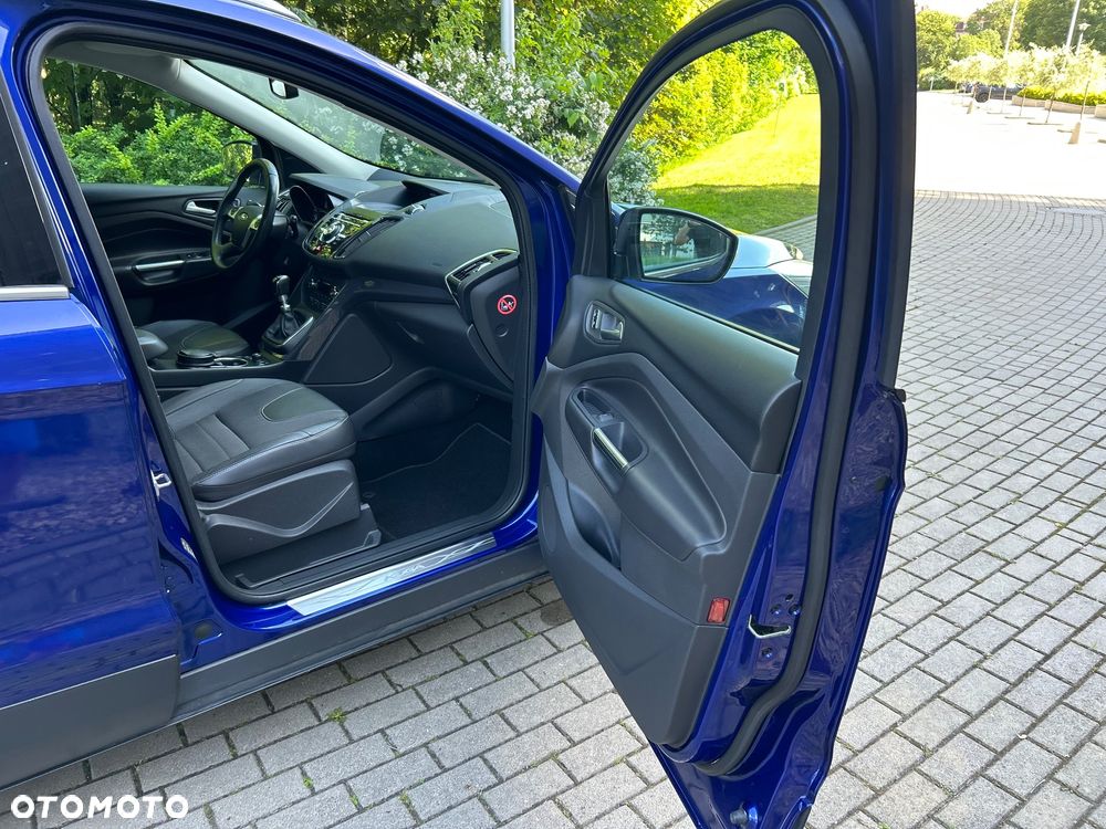 Ford Kuga 2.0 TDCi 2x4 Titanium - 16