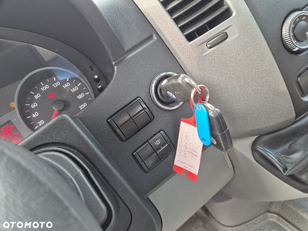 Volkswagen CRAFTER - 30