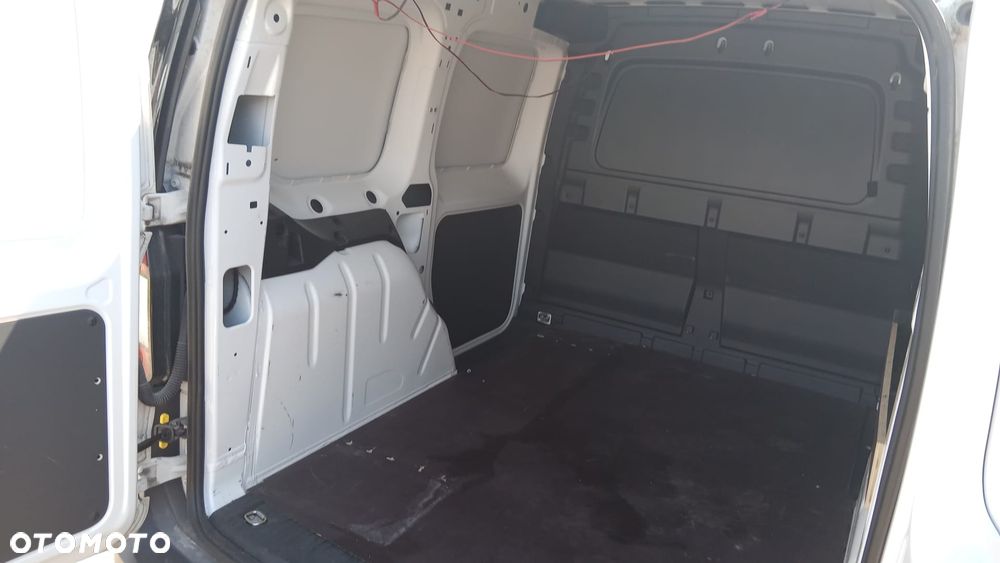 Volkswagen CADDY 2,0TDI DSG - 13
