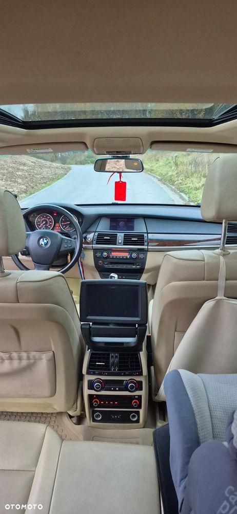 BMW X5 3.0si - 15