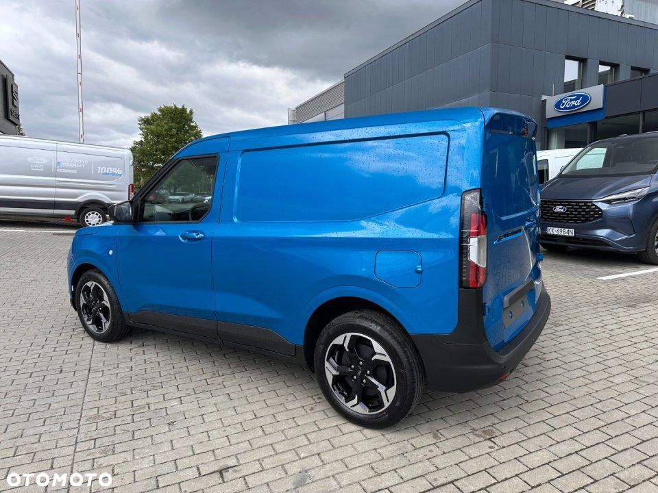 Ford Transit Courier - 5