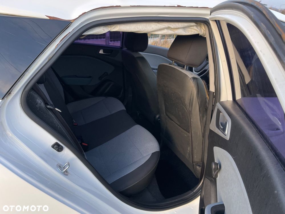 Hyundai i20 1.1 CRDi Classic - 12