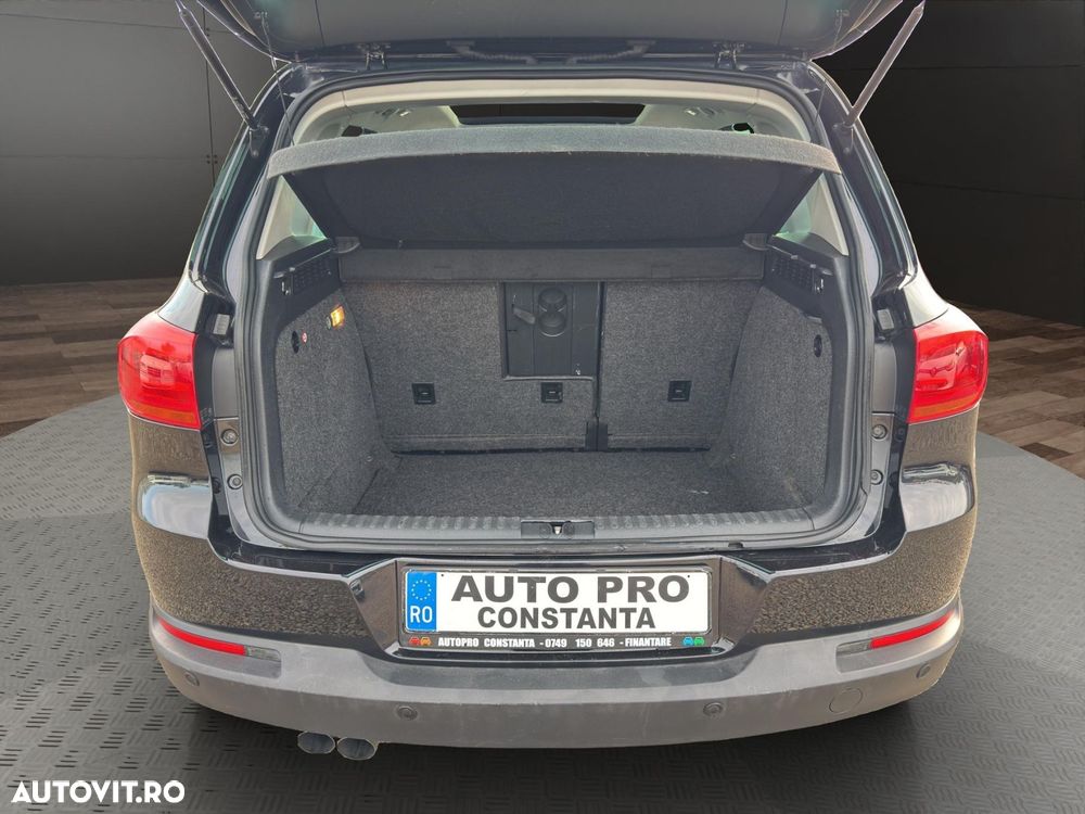 Volkswagen Tiguan - 17