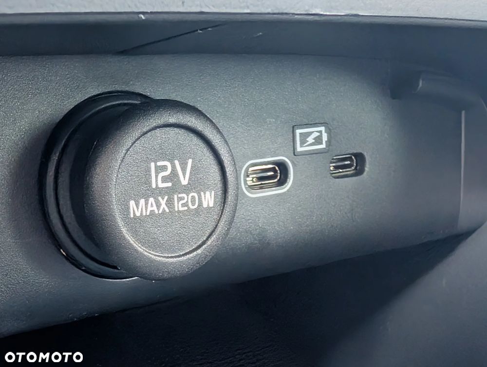 Volvo C40 Recharge Extended Range Plus - 33
