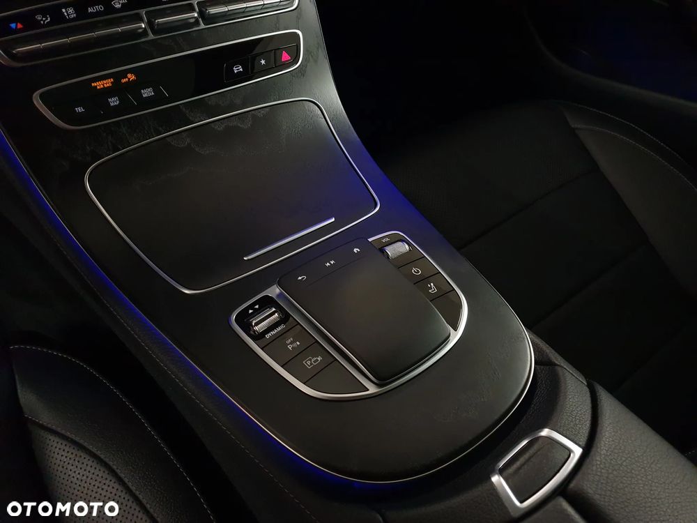 Mercedes-Benz Klasa E 300 de 4Matic 9G-TRONIC AMG Line - 34