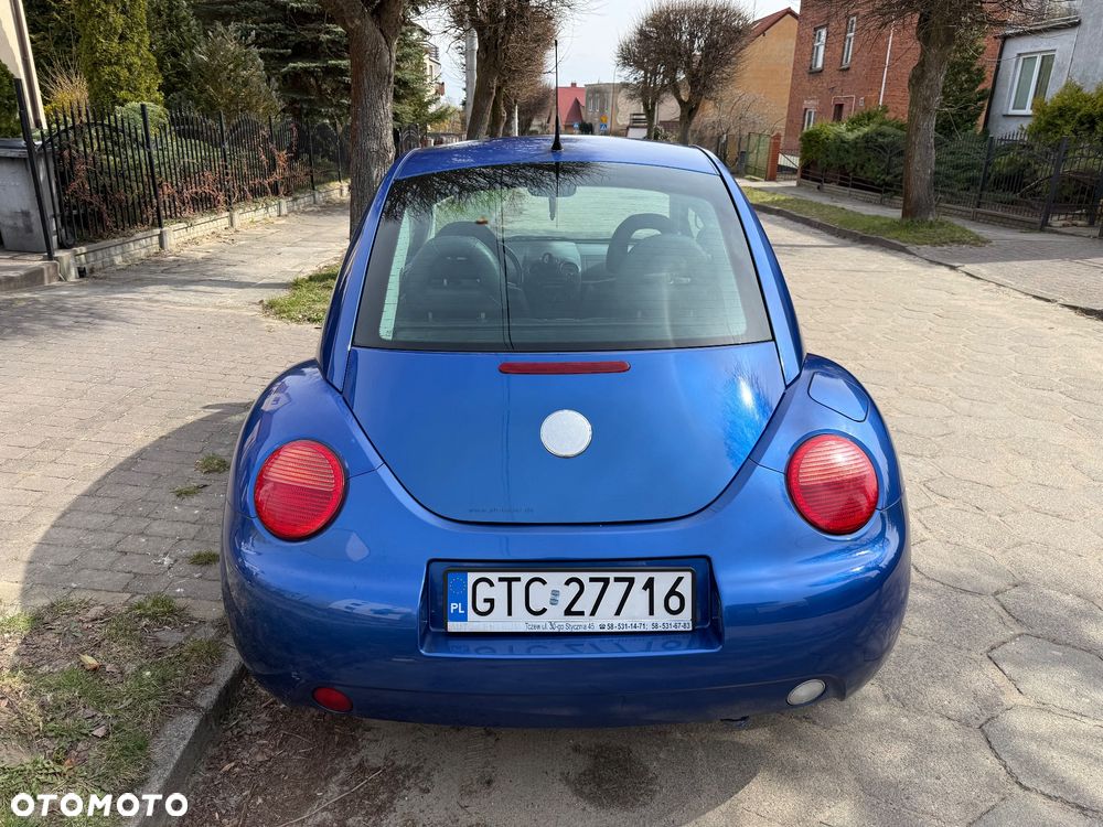Volkswagen New Beetle - 5