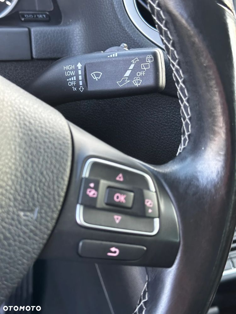 Volkswagen Tiguan 2.0 TDI SCR BlueMotion Technology Lounge Sport & Style - 16