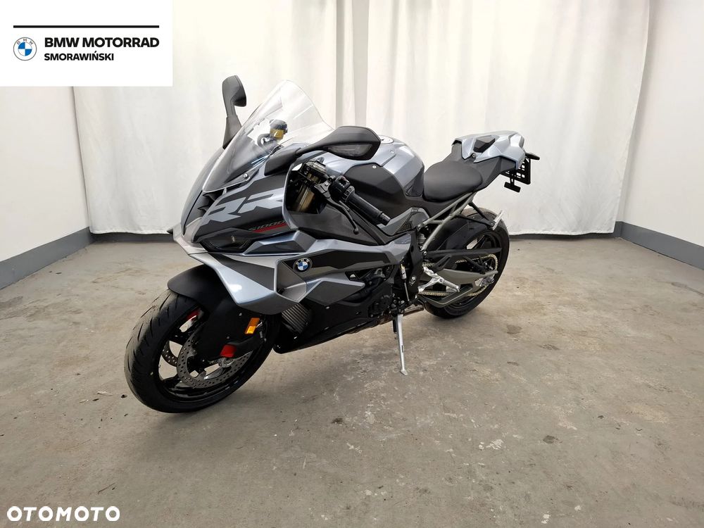 BMW S - 4
