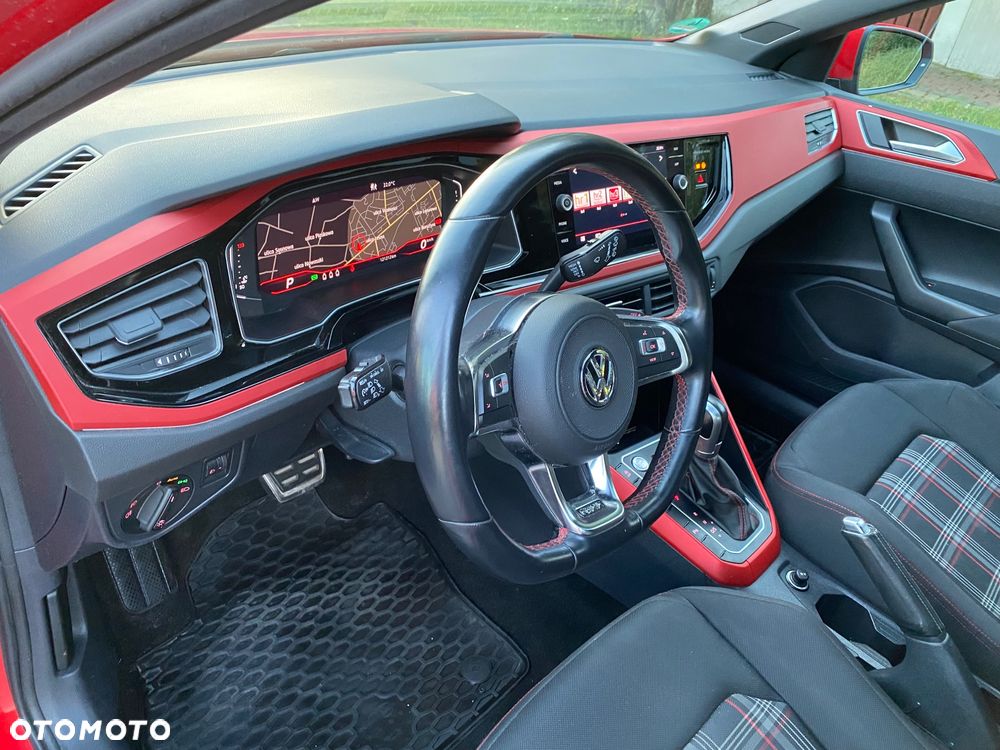 Volkswagen Polo 2.0 TSI GTI - 12