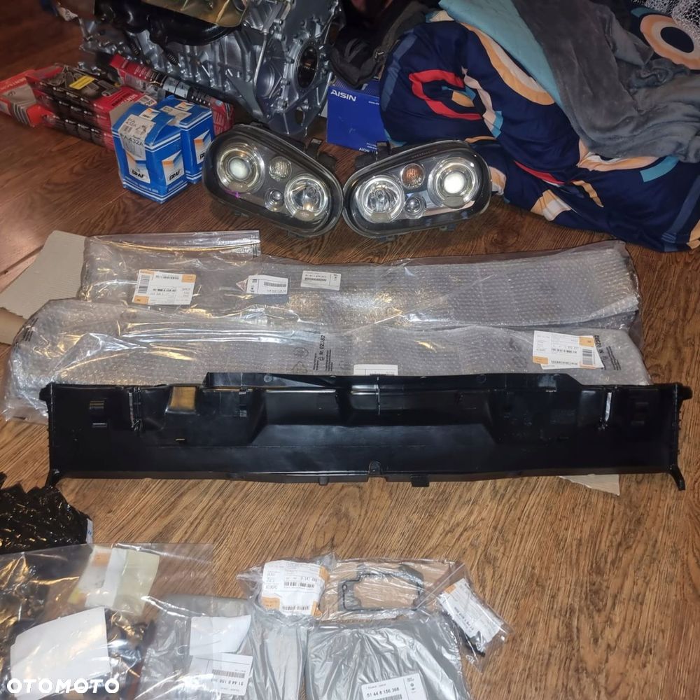 OBUDOWA OSŁONA PASA TYLNEGO BMW E31 51471970277 - 1