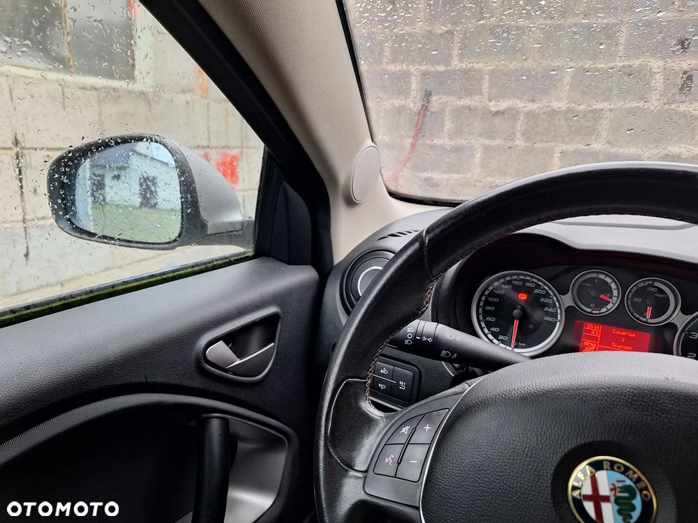Alfa Romeo Mito 0.9 8V Turbo Twinair Super - 6