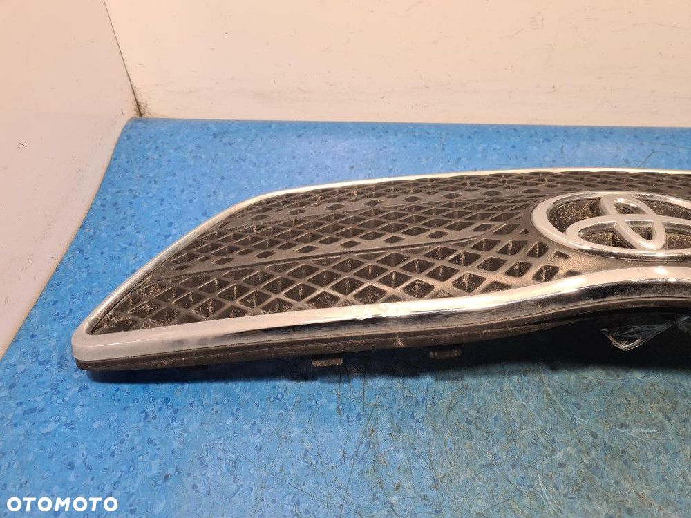 TOYOTA COROLLA  E12 ATRAPA / GRILL - 5